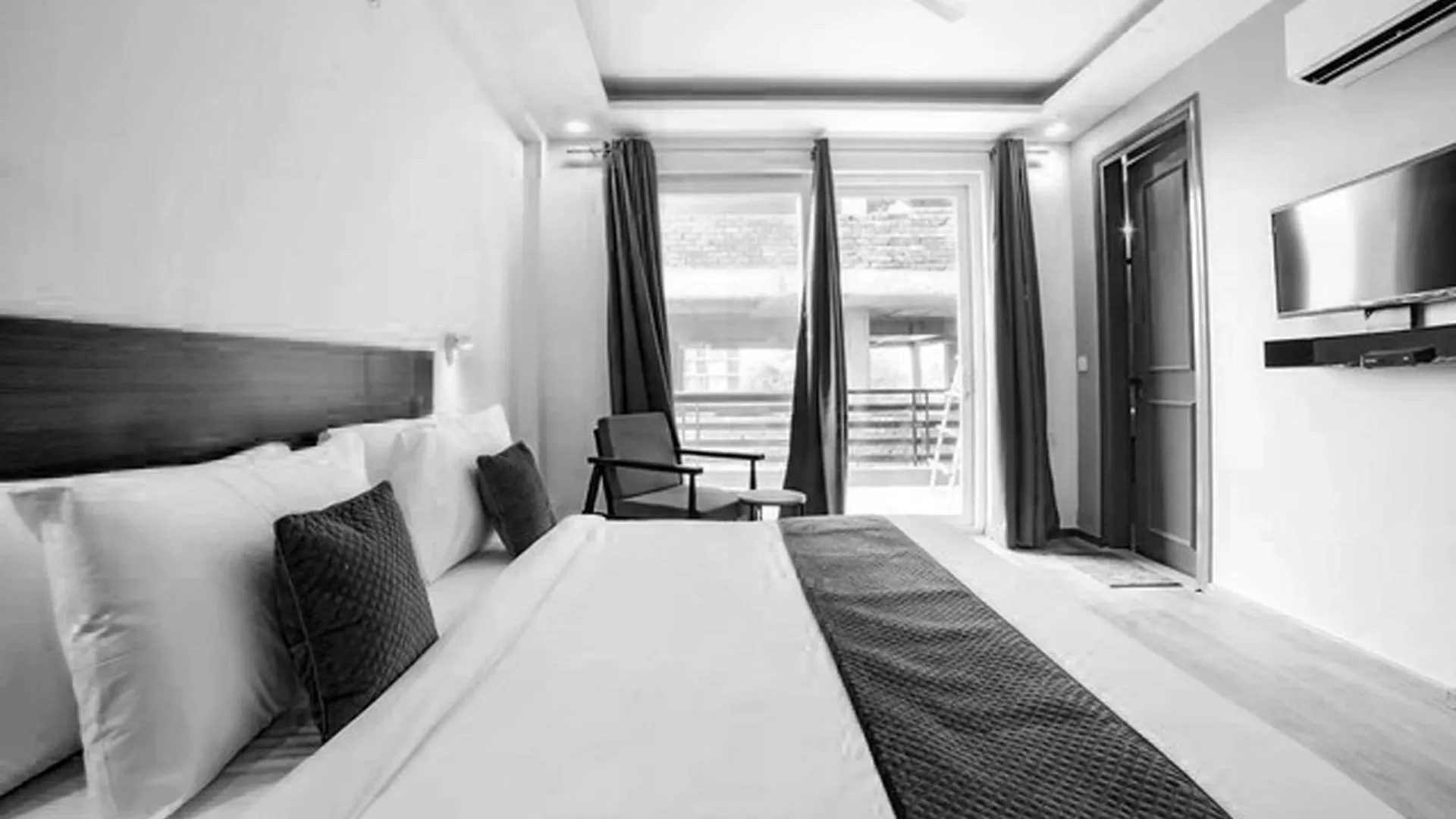 Townhouse Sector 46 Gurgaon Near Appu Ghar Hotell