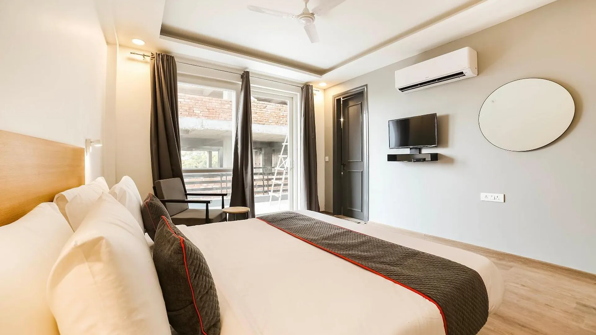 Townhouse Sector 46 Gurgaon Near Appu Ghar Hotell