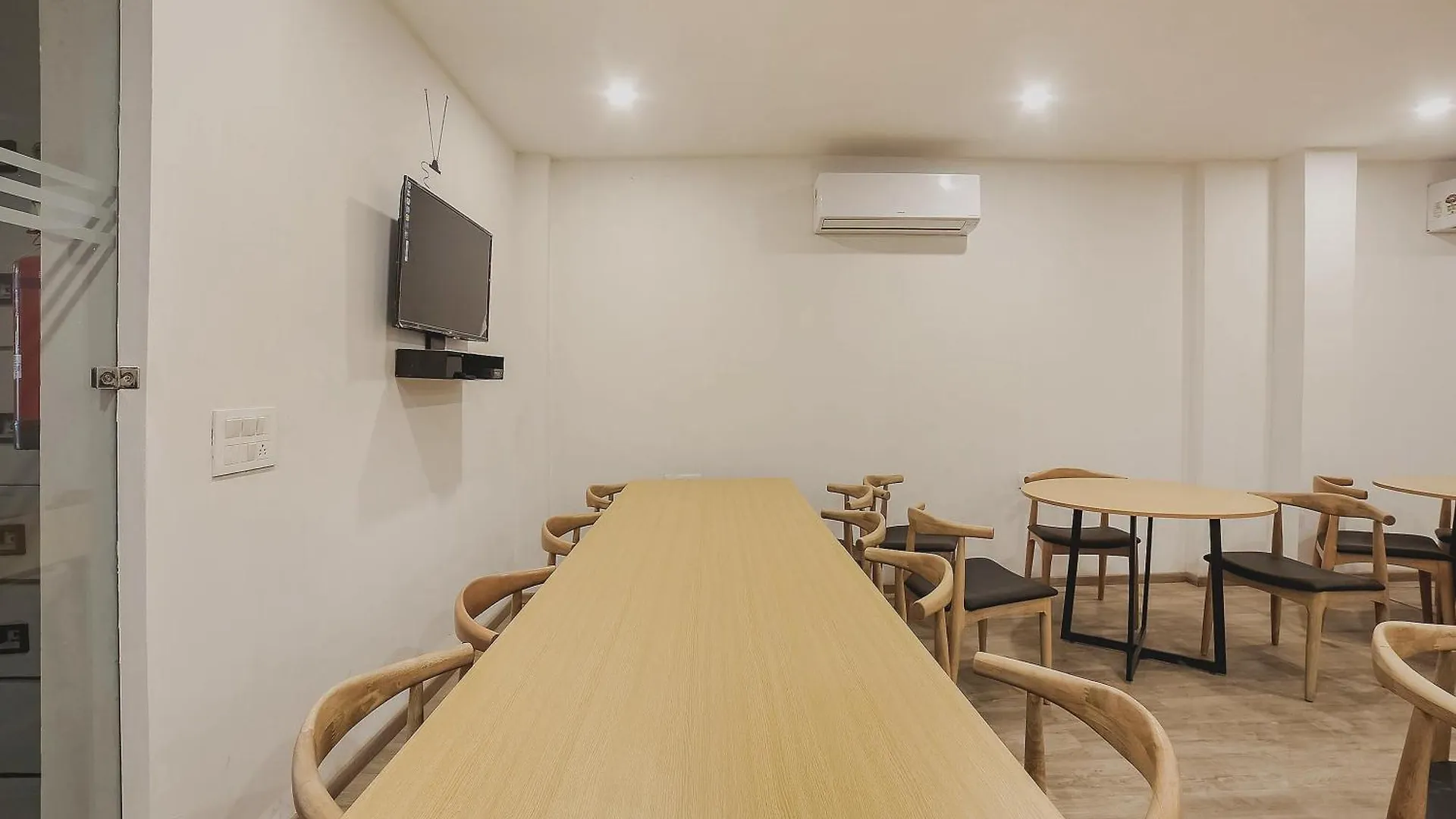 Townhouse Sector 46 Gurgaon Near Appu Ghar Hotell Indien